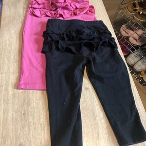 Set of 2 Kids Ruffle Leggings - Black & Pink